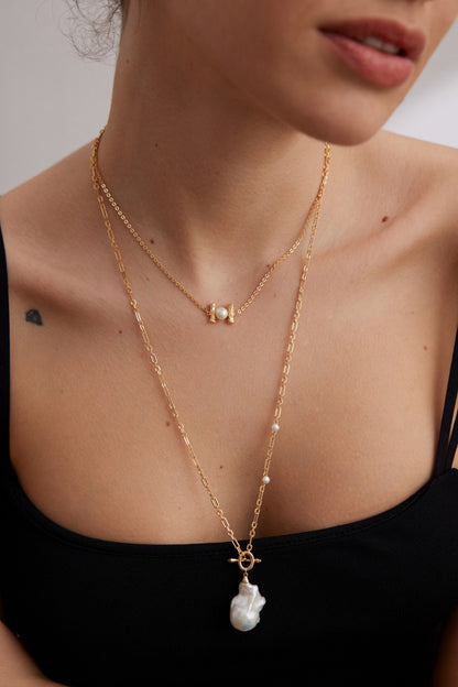 Ethereal Pearl Kiss Necklace