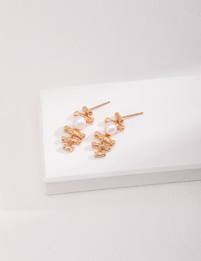 Ethereal Pearl Kiss Earrings