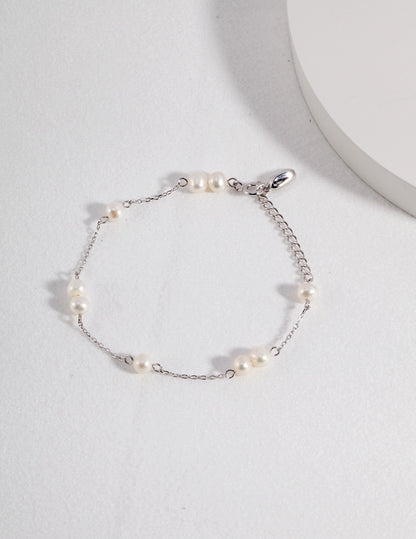 Classic Timeless Pearl Bracelet