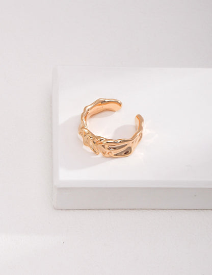 Golden Sculpture Pearl Ring